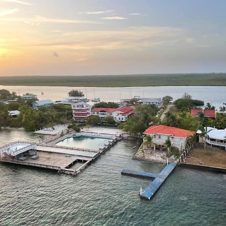 Coral View Beach Resort Ютила Экстерьер фото