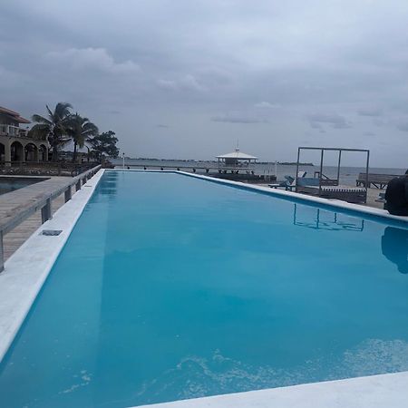Coral View Beach Resort Ютила Экстерьер фото