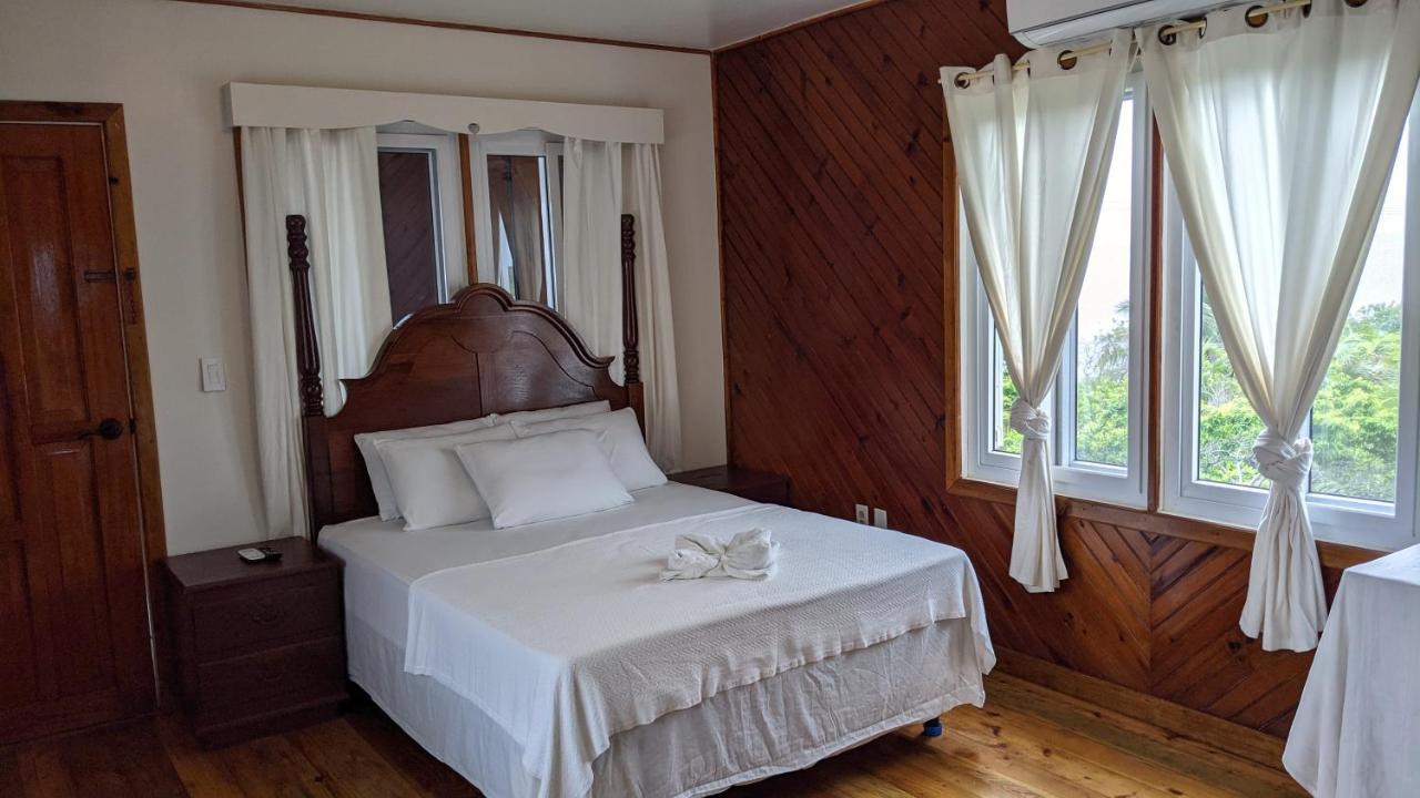 Coral View Beach Resort Ютила Экстерьер фото