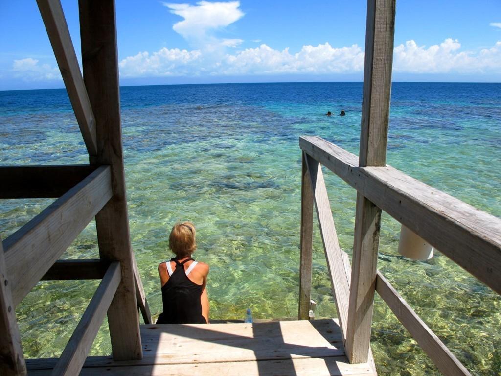 Coral View Beach Resort Ютила Экстерьер фото