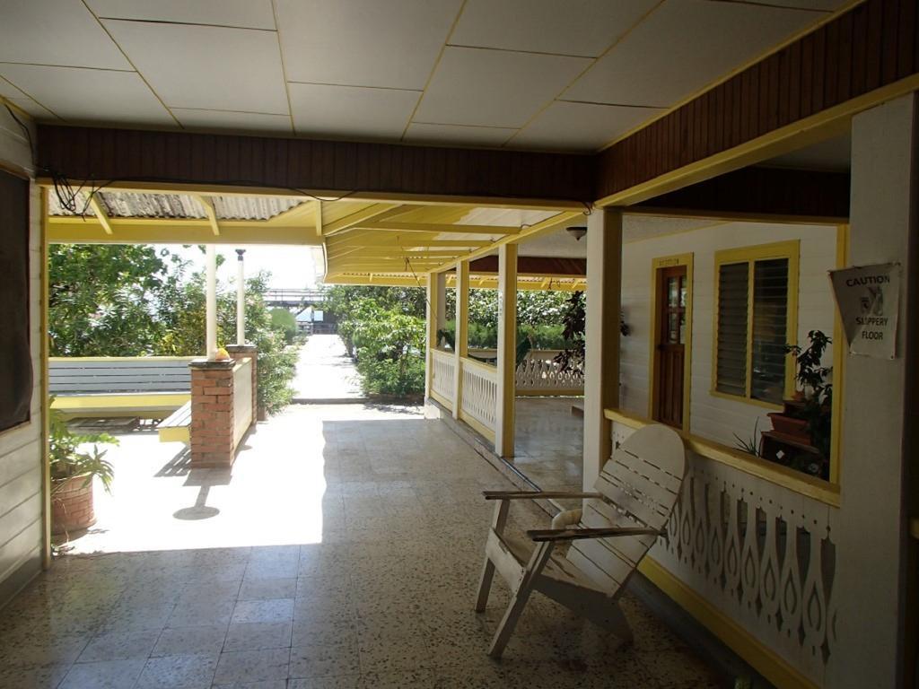 Coral View Beach Resort Ютила Экстерьер фото